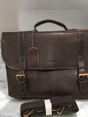 NEW w/out tags Samsonite Classic BROWN Leather Flapover Laptop Briefcase Bag.
